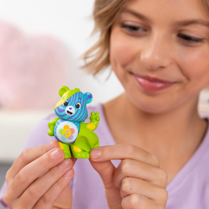 Care Bears – Peel and Reveal
