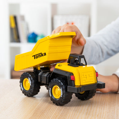 Tonka Classic Dump Truck - US 7160